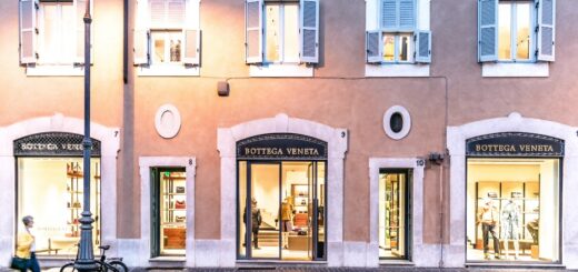 Sejarah Awal Mula Berdiri Brand Bottega Veneta Merek Asal Italia
