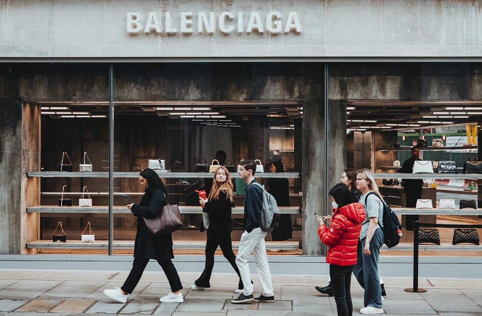 Sejarah Berdirinya Brand Balenciaga Merek Mewah Asal Spanyol