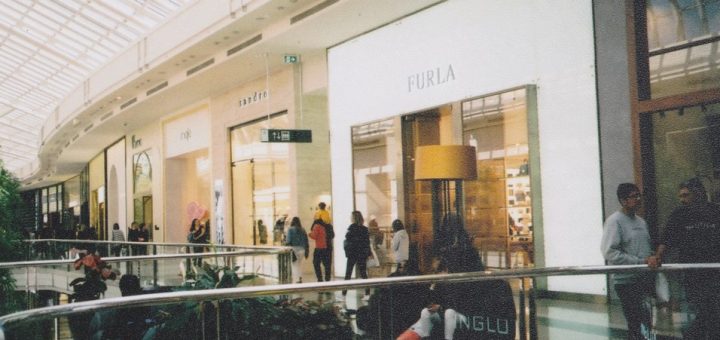 Sejarah Brand Furla: Produk Asal Italia Yang Melegenda